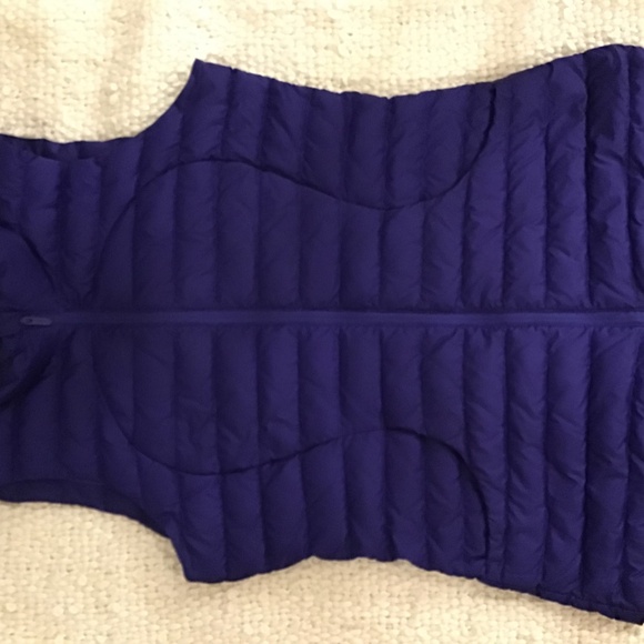 Lululemon Pack it Down Again Vest (size 8) - Picture 5 of 6
